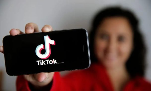  中东社交软件付费模式_中东直播打赏市场_tiktok沙特直播加速